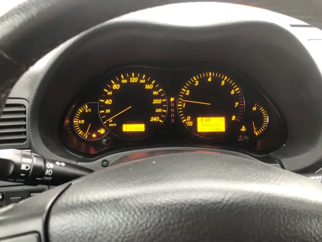 Toyota Avensis - фото 5