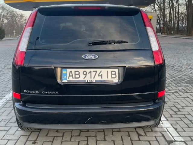 Ford Focus - фото 4
