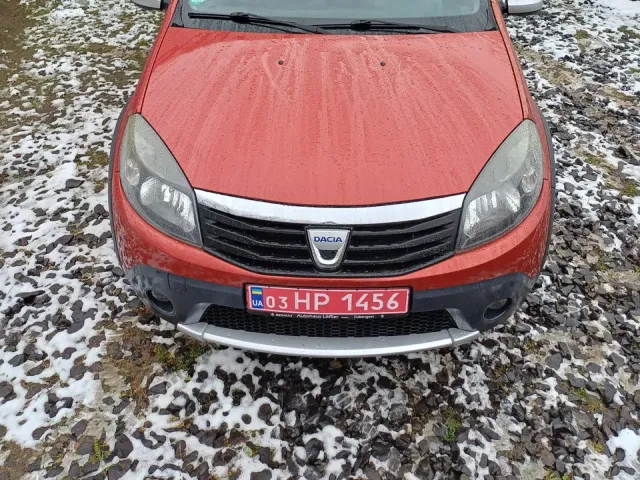 Dacia Sandero - фото 4