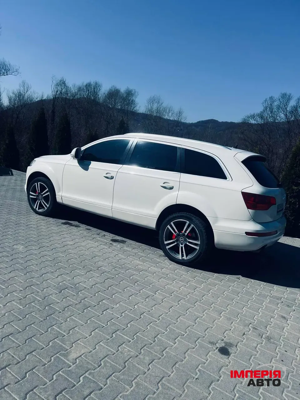 Audi Q7 - фото 12