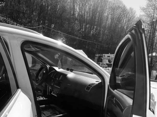 Audi Q7 - фото 5