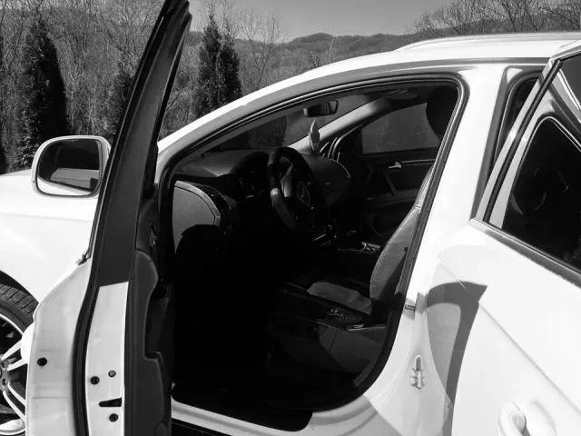 Audi Q7 - фото 3