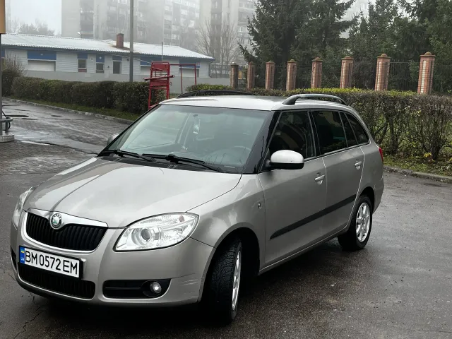 Skoda Fabia - фото 2