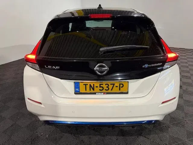 Nissan Leaf - фото 5