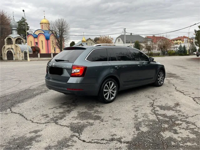 Skoda Octavia - фото 4