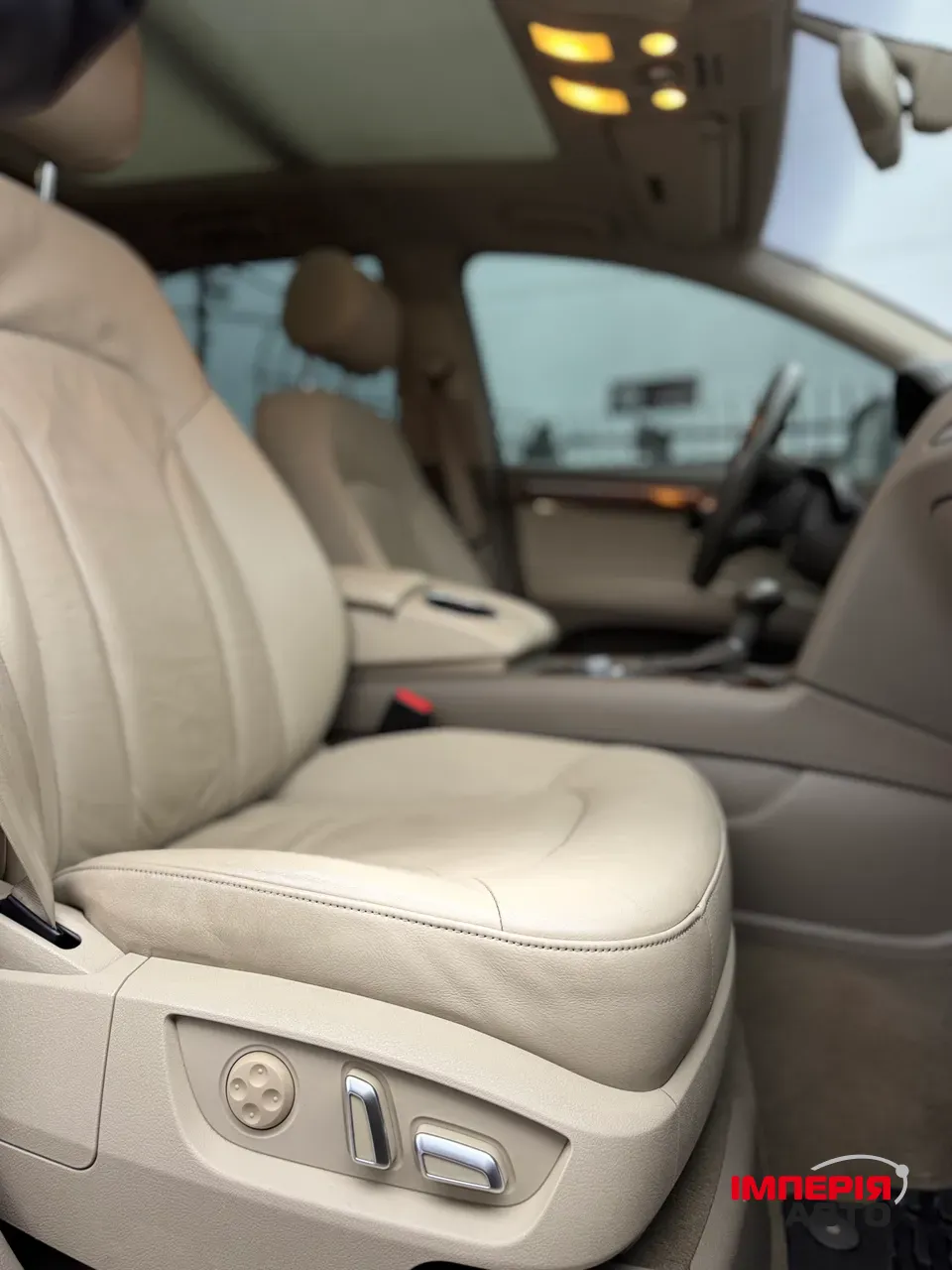 Audi Q7 - фото 16