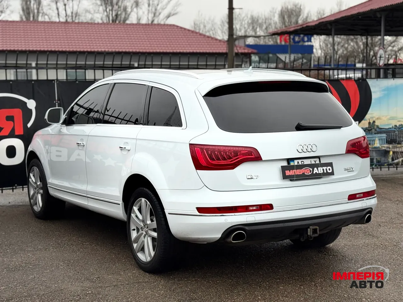 Audi Q7 - фото 6