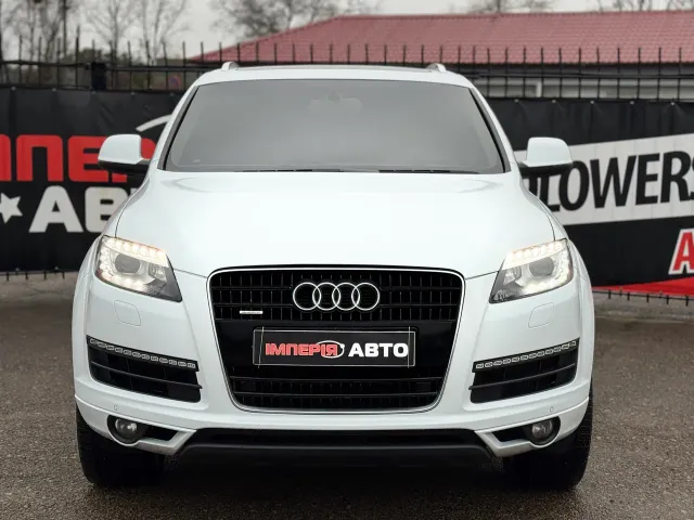Audi Q7 - фото 2