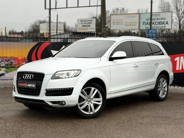 Audi Q7 - фото 1