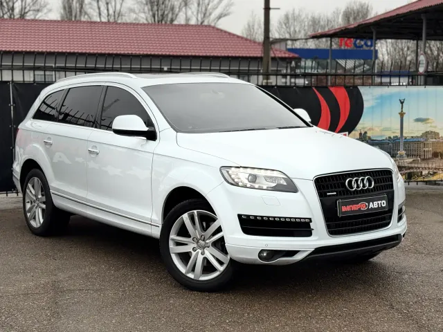 Audi Q7 - фото 3