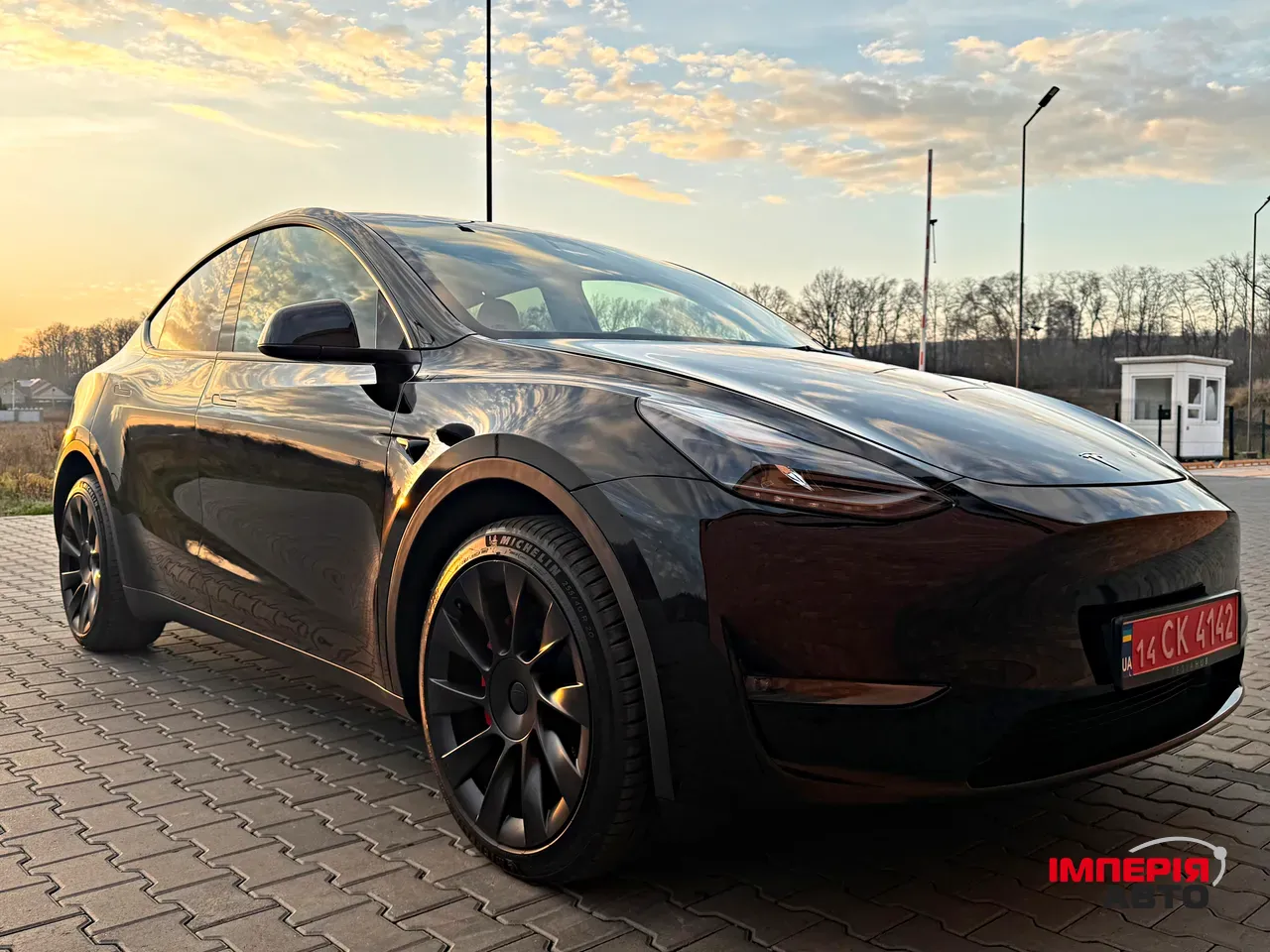 Tesla Model Y - фото 12