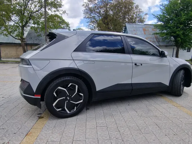 Hyundai IONIQ 5 - фото 3