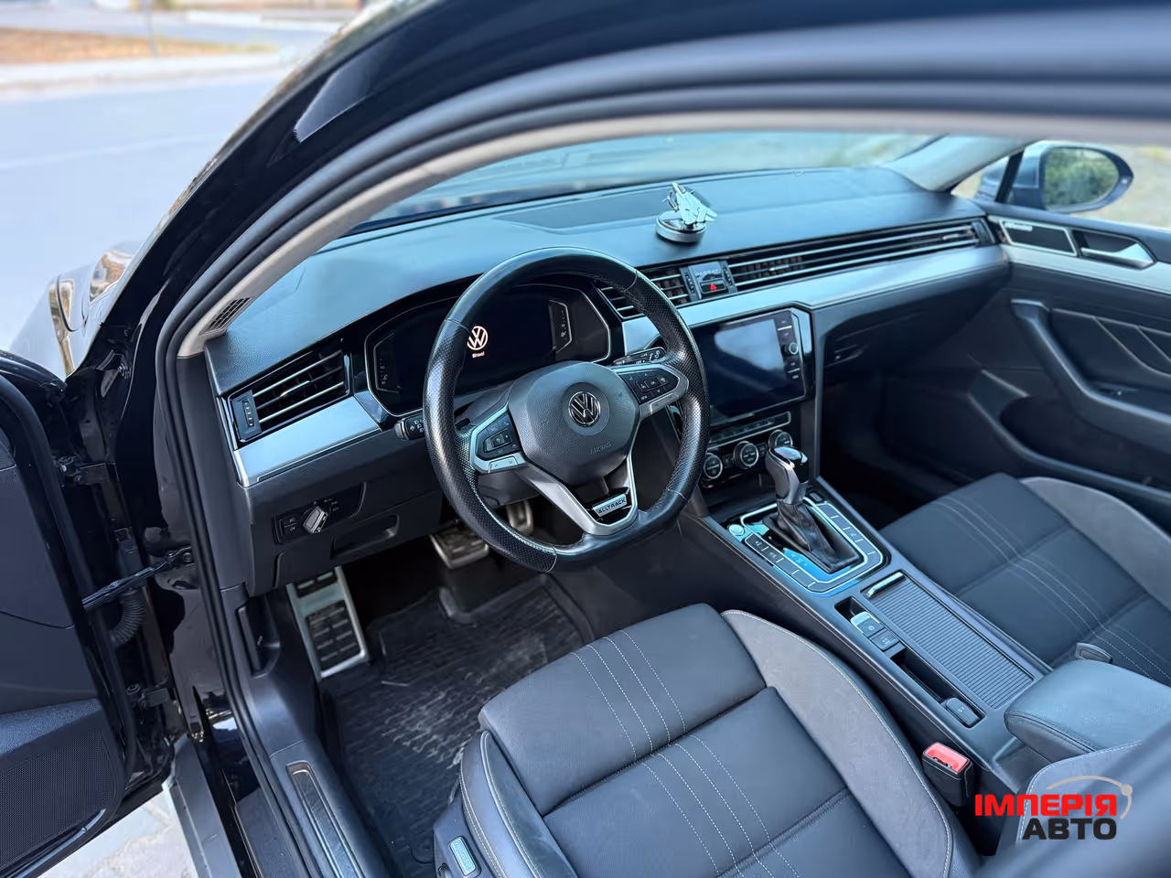 Volkswagen Passat - фото 7