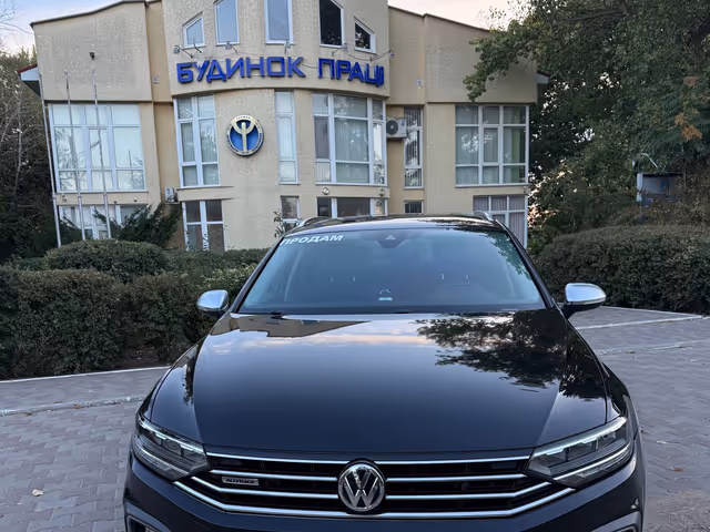 Volkswagen Passat - фото 2