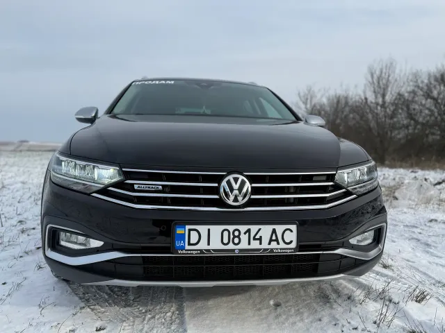 Volkswagen Passat - фото 1