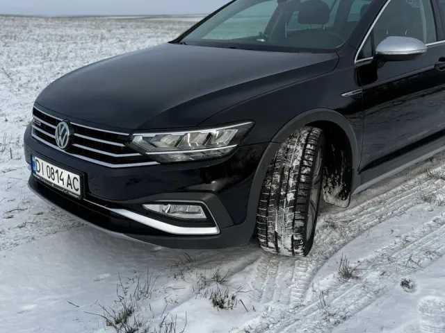 Volkswagen Passat - фото 2