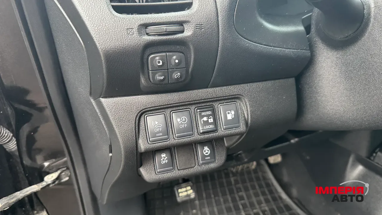 Nissan Leaf - фото 15