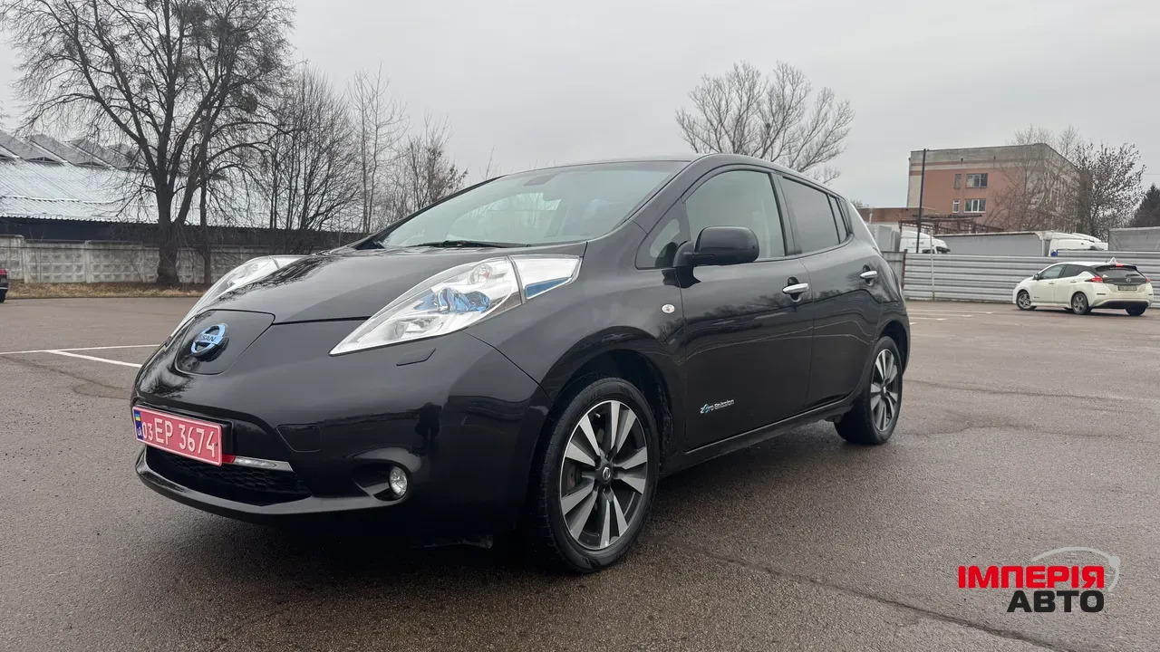 Nissan Leaf - фото 1