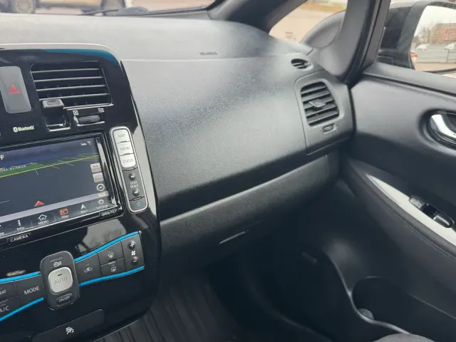 Nissan Leaf - фото 4