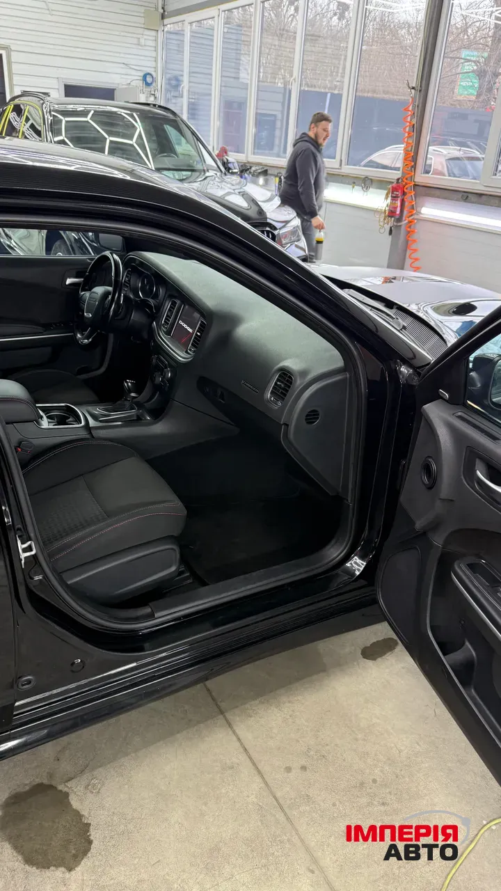 Dodge Charger - фото 7