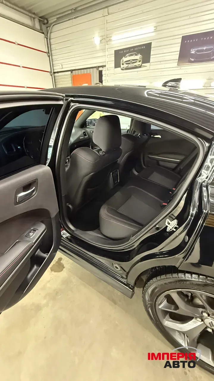 Dodge Charger - фото 5