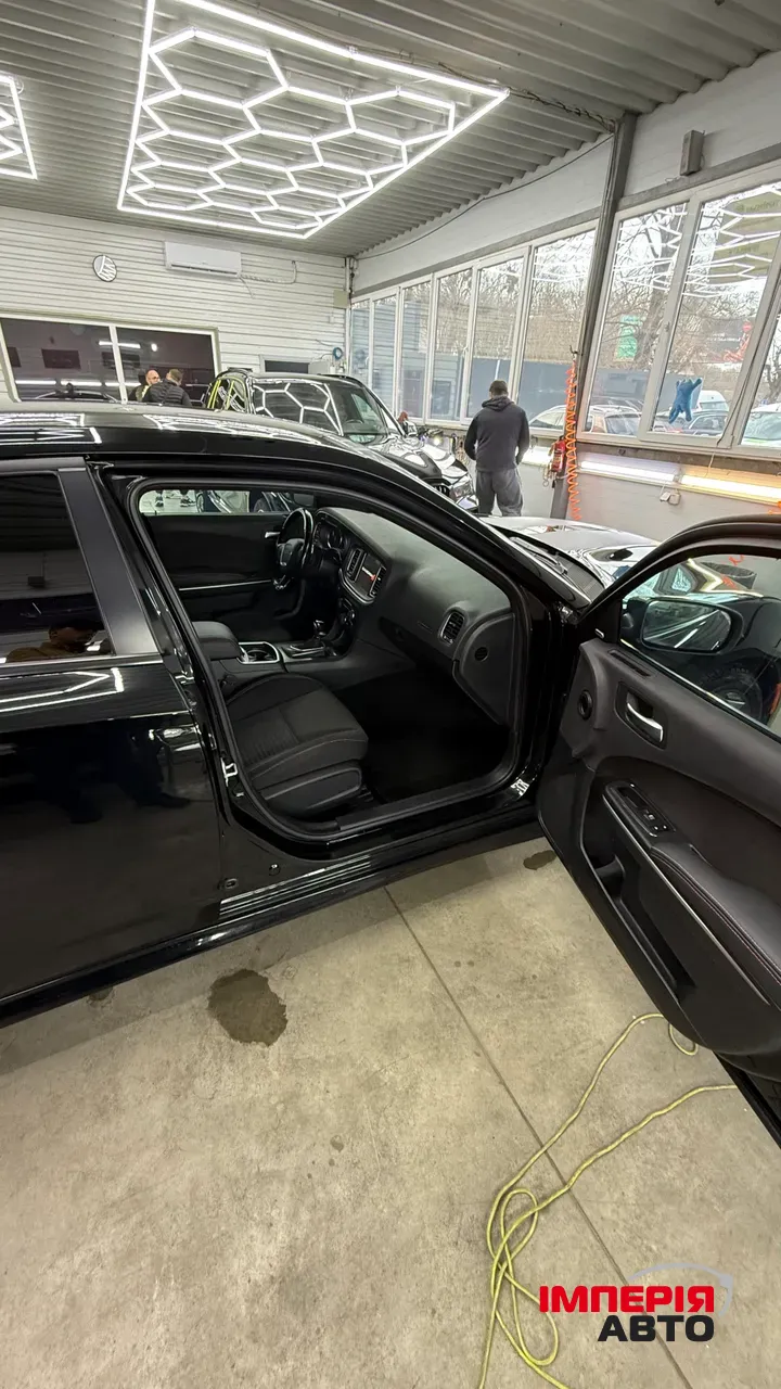 Dodge Charger - фото 8