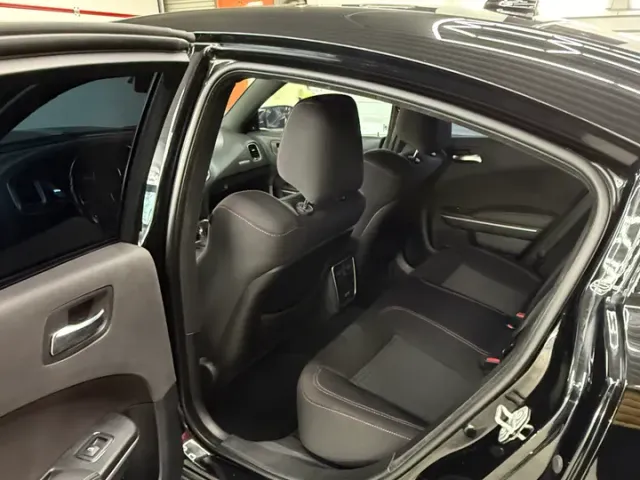 Dodge Charger - фото 5