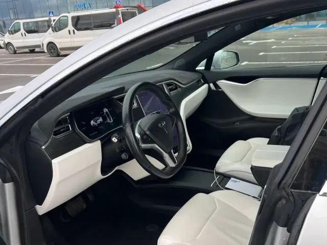 Tesla Model S - фото 5