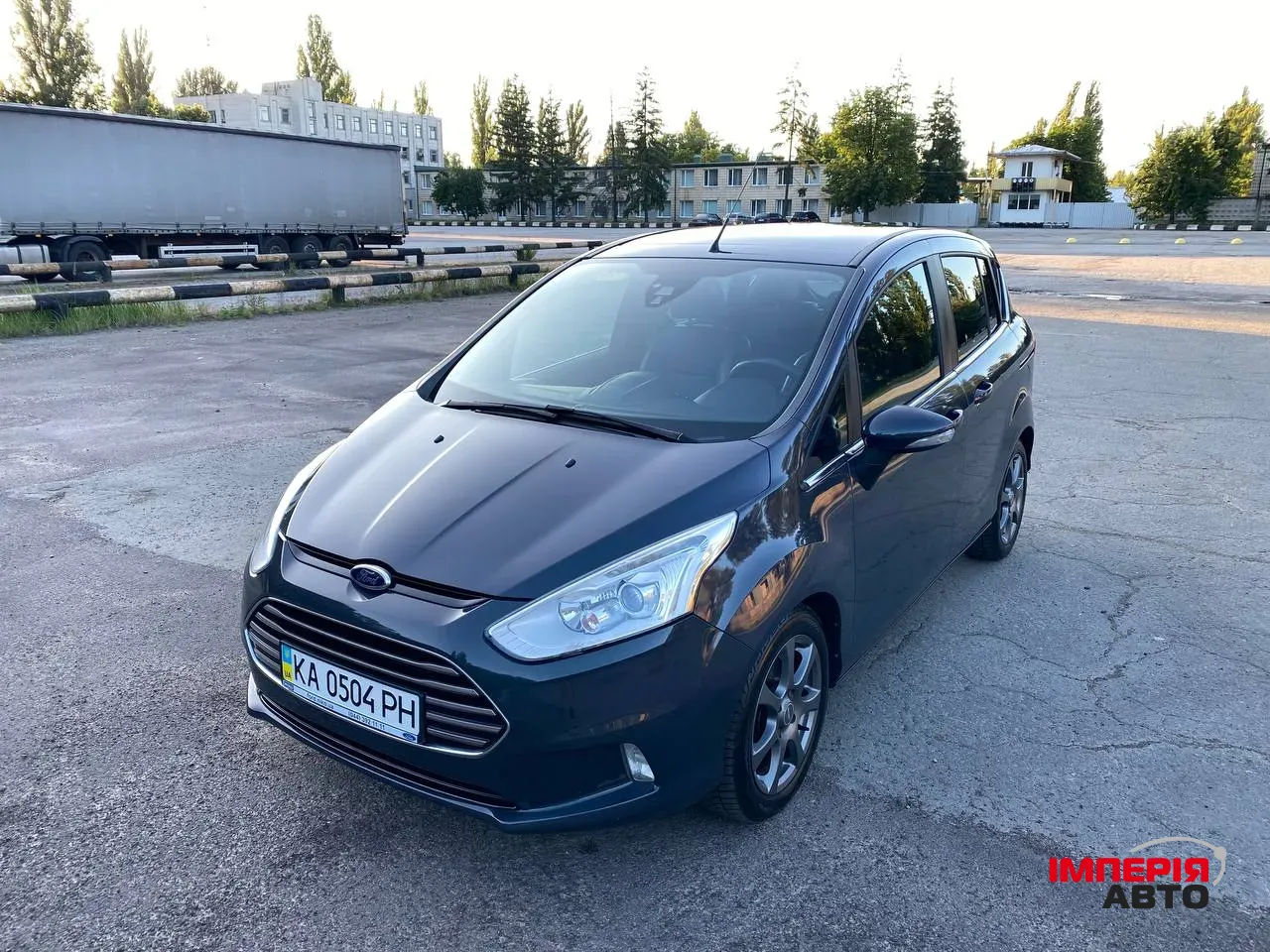 Ford B-MAX - фото 4