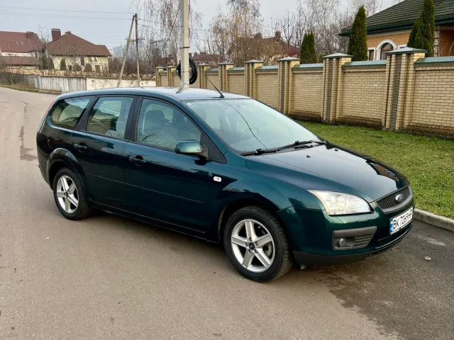 Ford Focus - фото 4