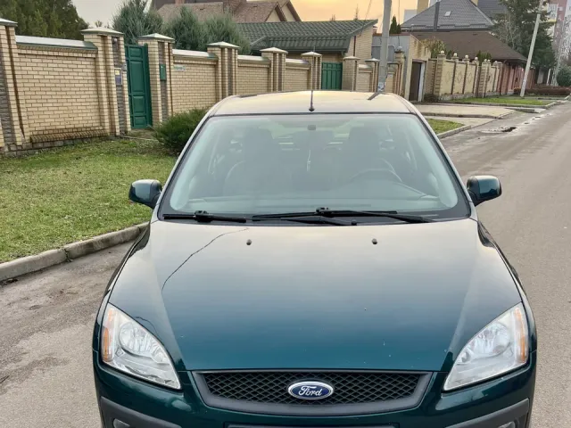 Ford Focus - фото 5