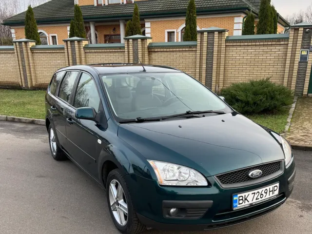Ford Focus - фото 2