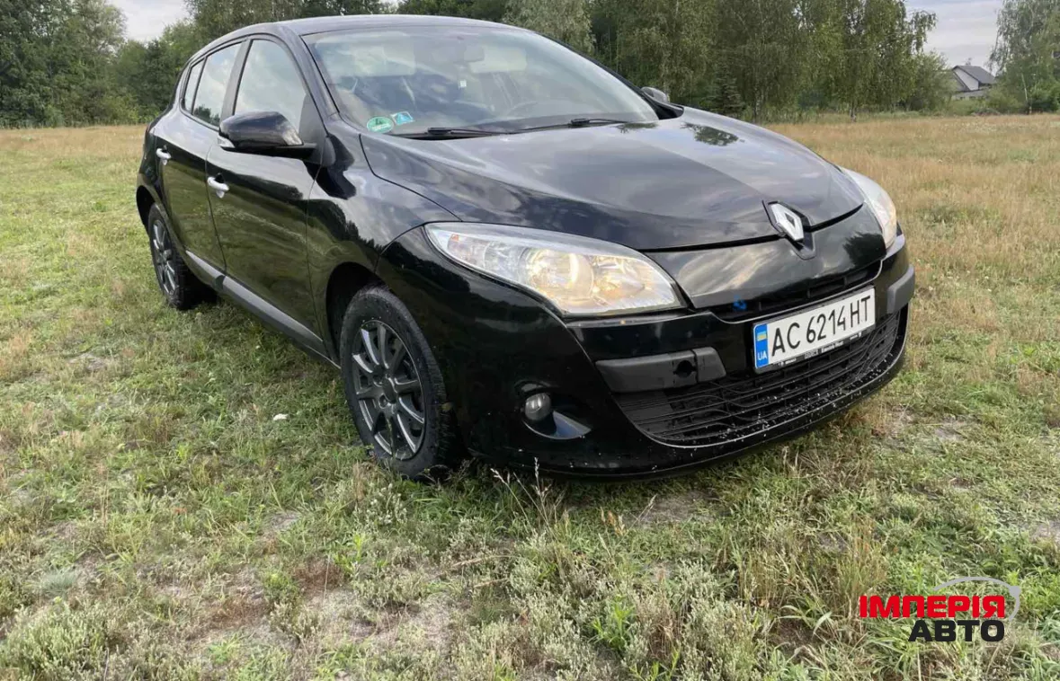 Renault Megane - фото 1