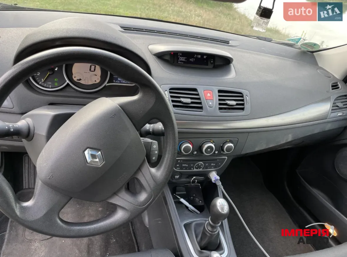 Renault Megane - фото 6