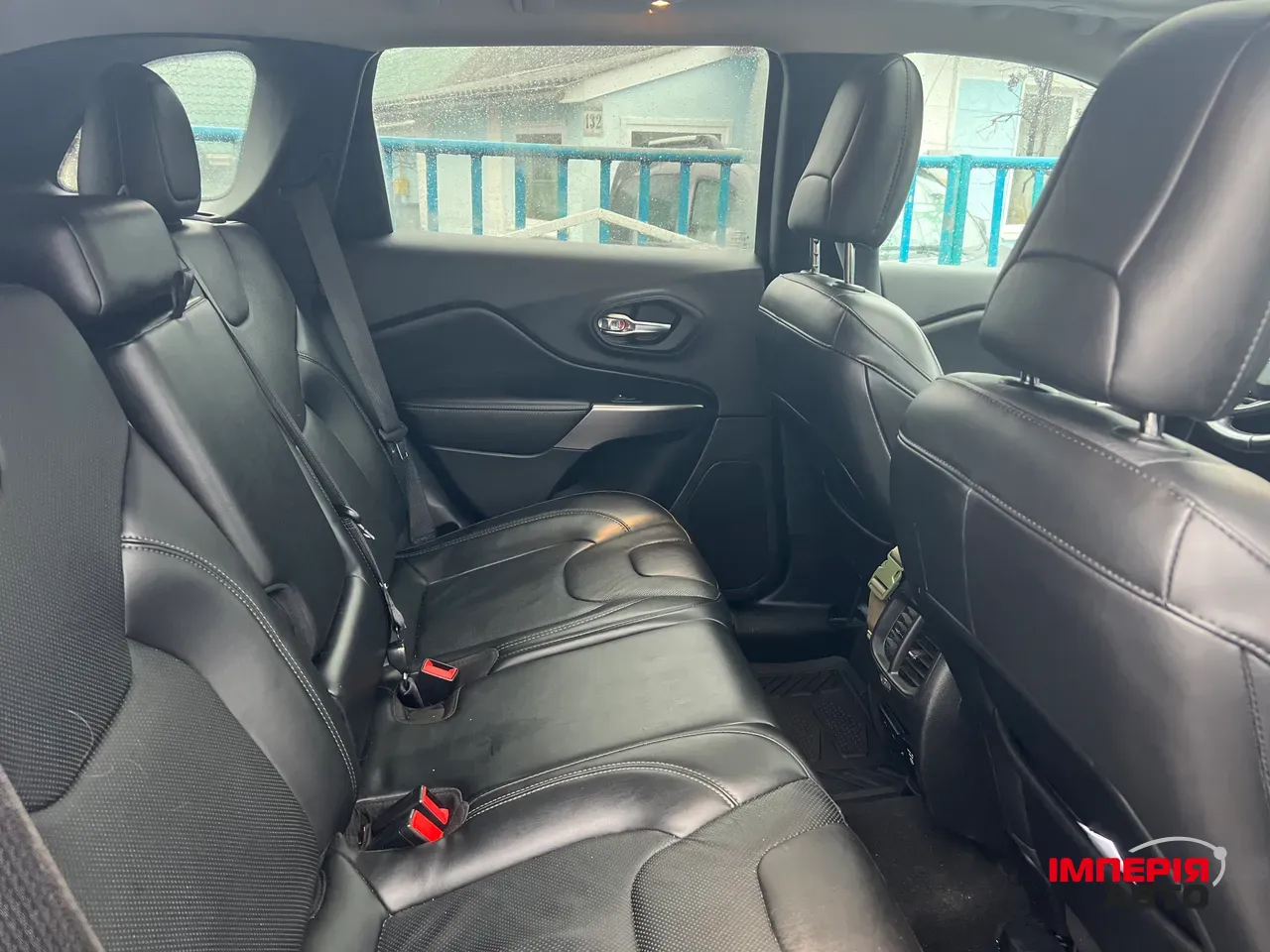 Jeep Cherokee - фото 8