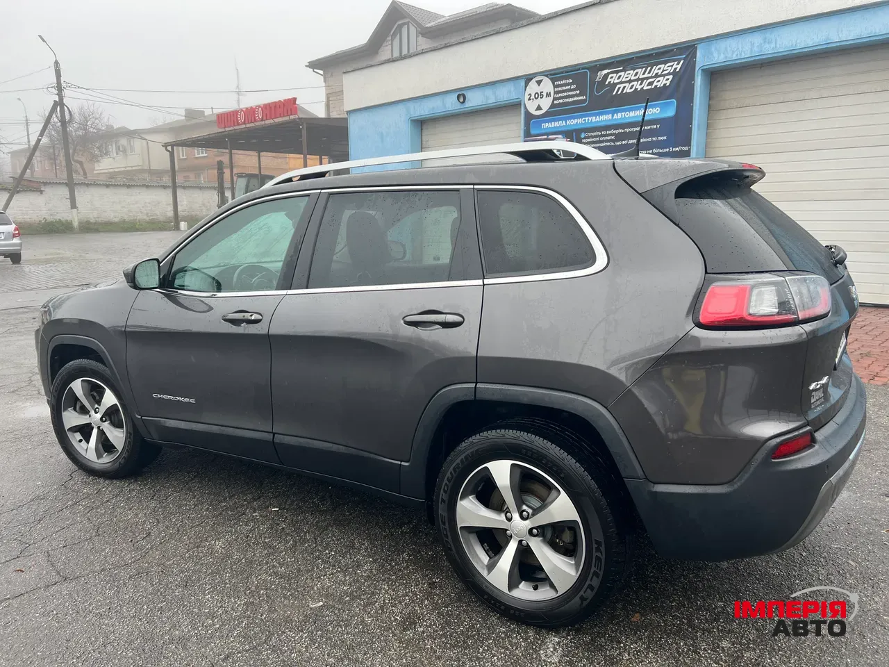 Jeep Cherokee - фото 4