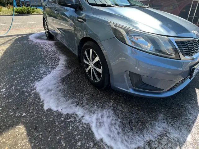 Kia Rio - фото 1