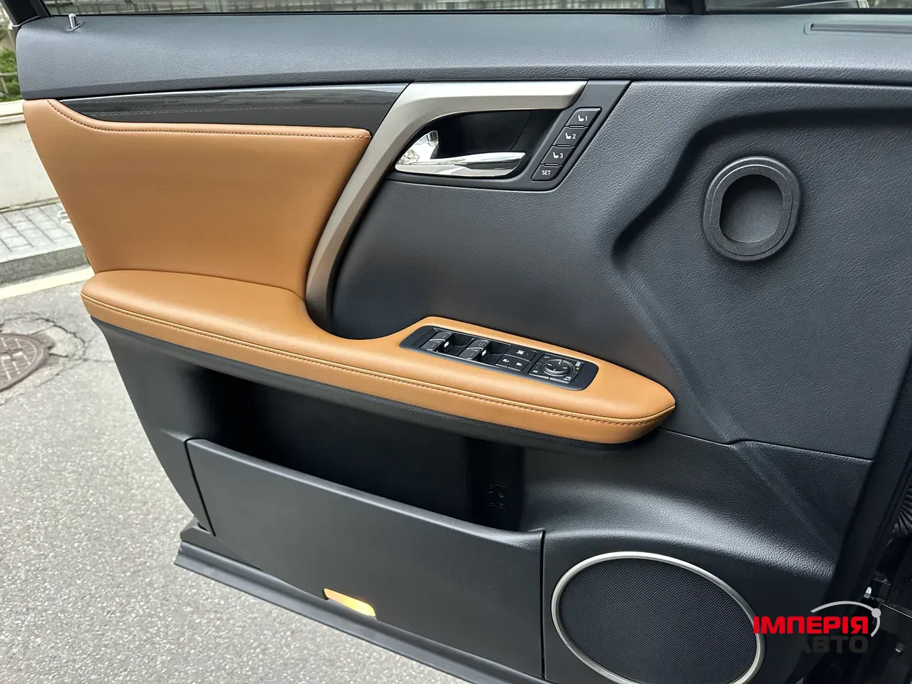 Lexus RX - фото 15