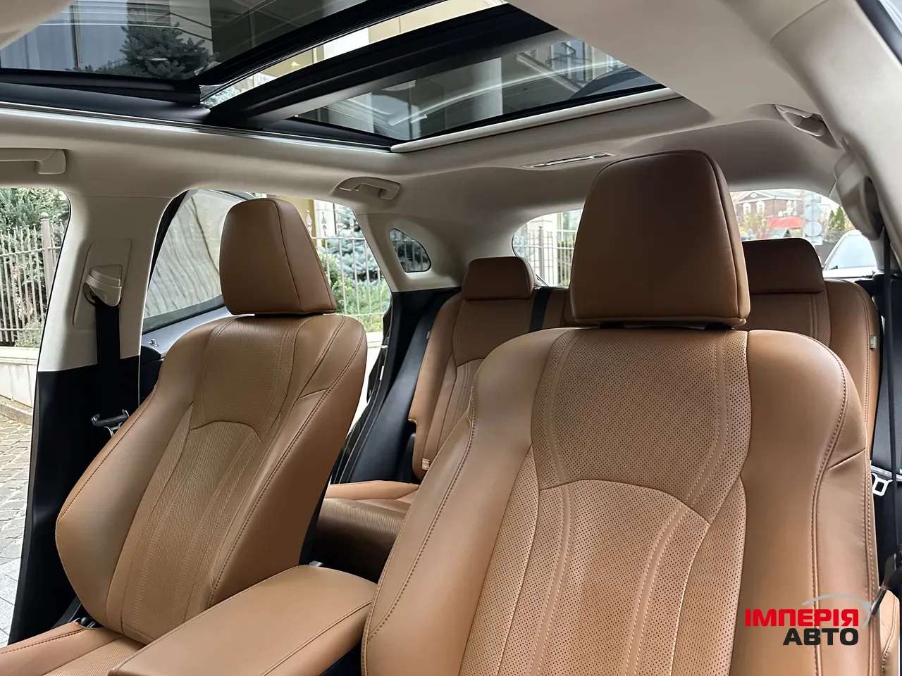 Lexus RX - фото 14