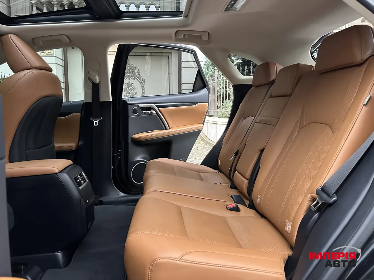 Lexus RX - фото 19