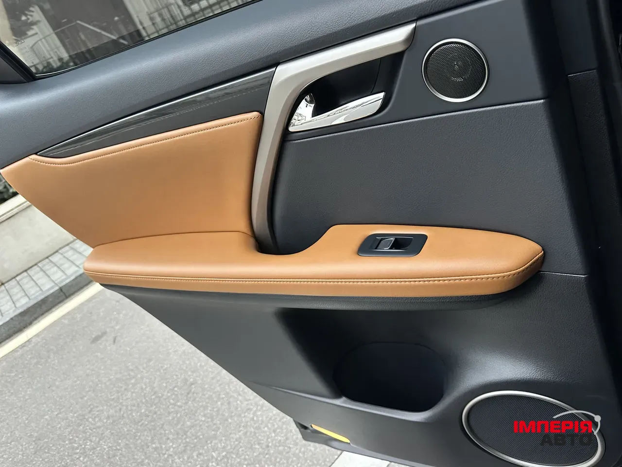 Lexus RX - фото 21