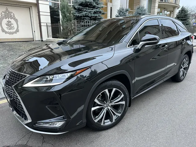 Lexus RX - фото 1