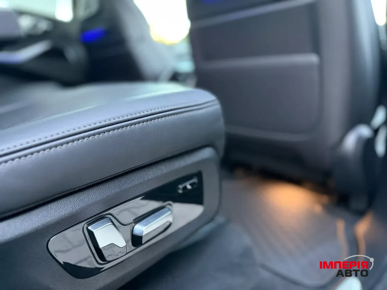 BMW X7 - фото 28