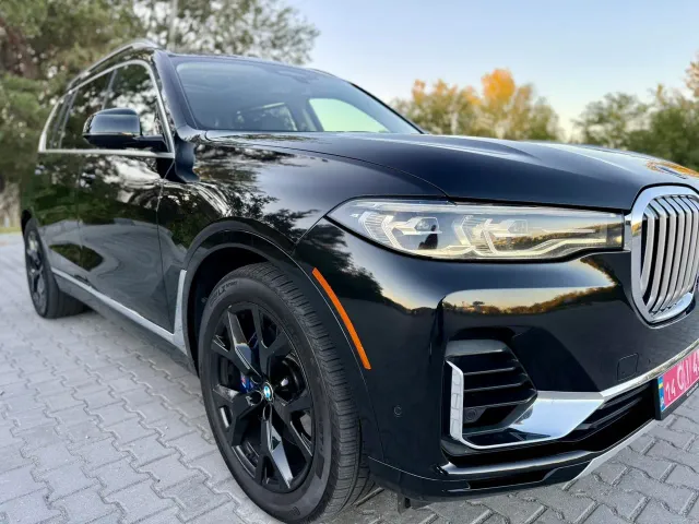 BMW X7 - фото 2