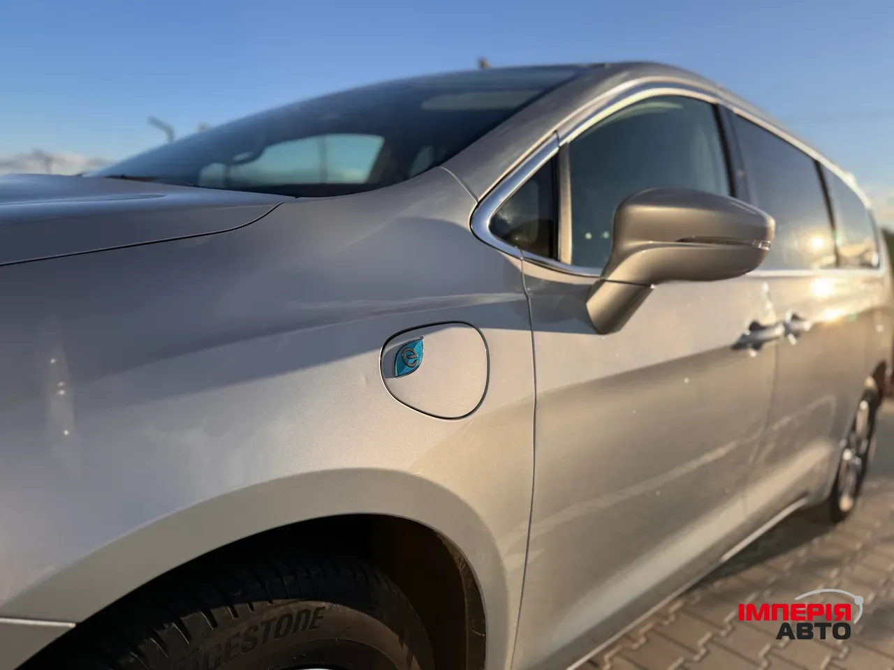 Chrysler Pacifica - фото 14