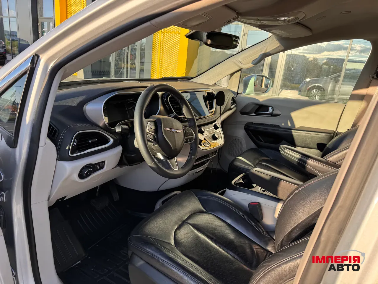 Chrysler Pacifica - фото 17