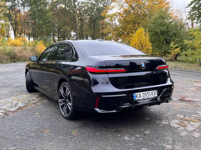 BMW 7 серії - фото 5