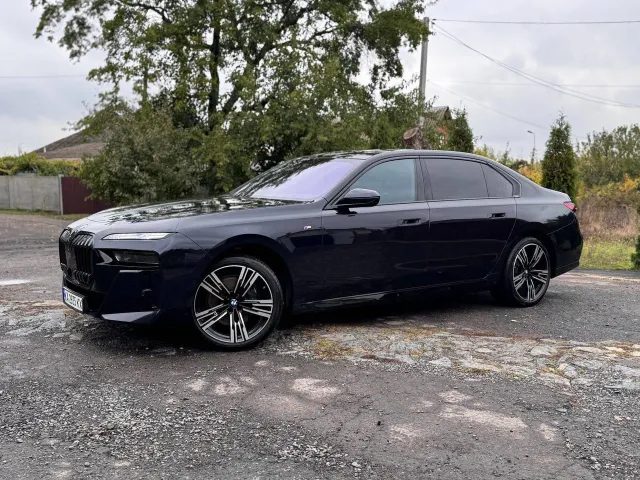 BMW 7 серії - фото 2