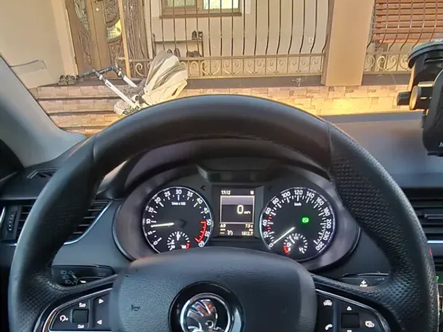 Skoda Octavia - фото 2