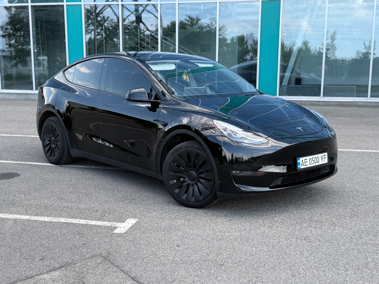 Tesla Model Y - фото 19